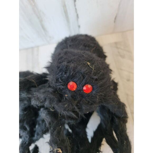 Large fuzzy black red eye tarantula Halloween prop scary spider - Picture 2 of 6
